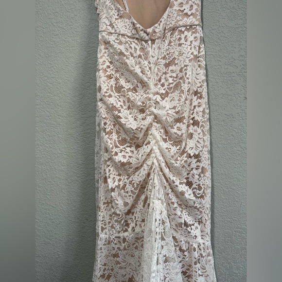 Full of Hope White Lace Sleeveless Mermaid Maxi Dress - Picture 9 of 16